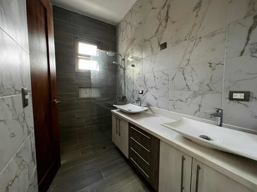Imagen 12 de 20 de Luxury Casas En Santiago Rd. Proyecto Cerrado