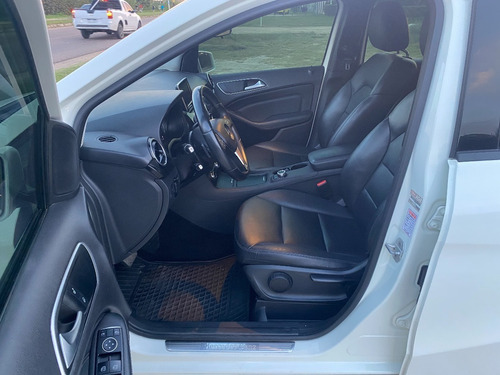 Mercedes Benz B200