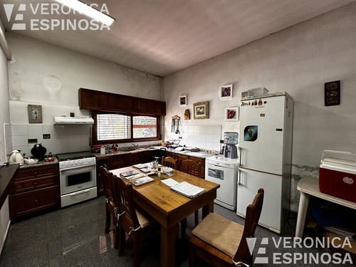 Casa En Venta 5 Ambientes, Morón