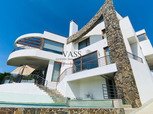 Vass Vende Gran Casa 6d 6b En Barrio Jardín Del Mar, Viña