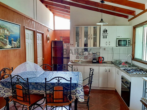 Casa En Venta En Olmué Con Piscina Y 2 Quinchos