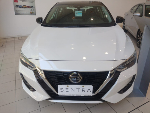 Imagen 2 de 25 de Nissan Sentra Exclusive 2.0 Cvt Juan Carlos