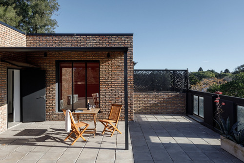 Venta De Departamento 3 Ambientes Con Terraza Privada En Moreno