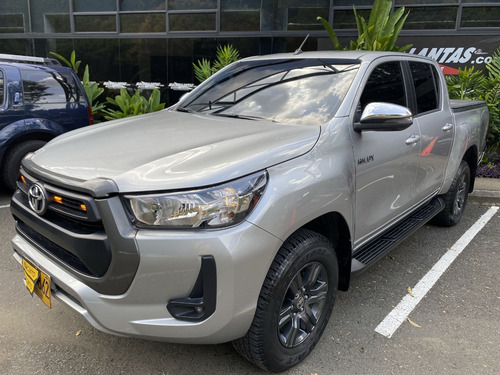 Imagen 1 de 24 de Toyota Hilux 2.4 4x4 2021