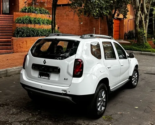 Renault Duster Intense 2.0 Mecánico 4x2 - 2021