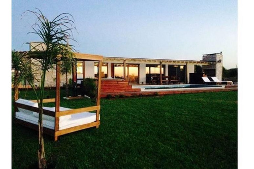Imagen 2 de 13 de Costa Esmeralda - Casa En Venta En Barrio Golf 1