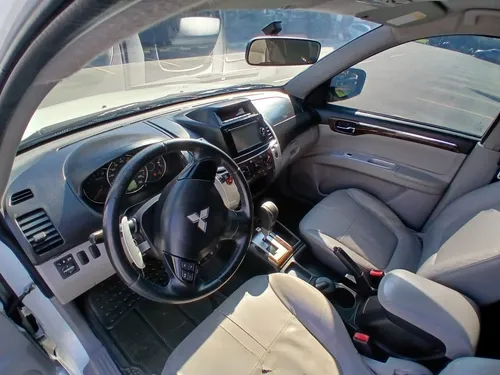 Mitsubishi Nativa 3.0l