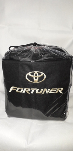 Forros De Asientos Impermeables Toyota Fortuner 3fila 06 20