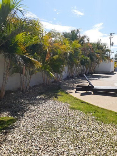 Imagen 5 de 15 de Townhouse En Higuerote Via Carenero