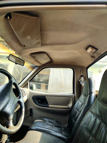 Ford Ranger 4.0 Xlt 6 4x2 2p