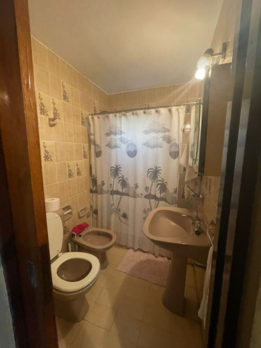 Imagen 8 de 16 de Casa En Esquina En Lote Propio