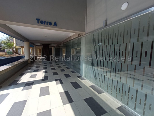 Imagen 2 de 13 de Leida Falcon Rentahouse Vende Penthouse En Agua Blanca Valencia 22-24376 Lf