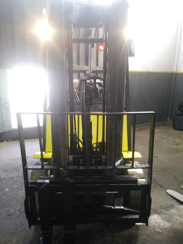 Autoelevador Clark Cgp 25 2500 Kg (genesis 1)
