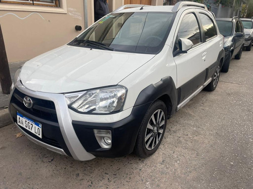 Toyota Etios 1.5 Cross