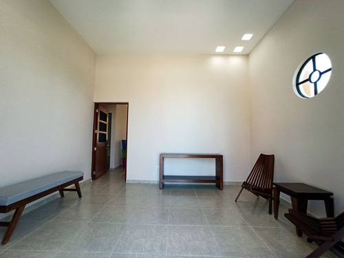 Venta De Casa De Un Piso, Remodelada En Baspul, 4 Recámaras