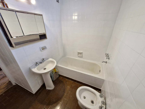 Venta Consultorio Renovado Impecable