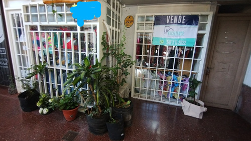 Local Comercial De 35 M2 En Calle Mendoza Al 3000
