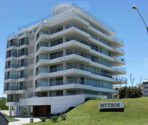 Venta Apartamento Penthouse Mythos 4 Dormitorios Piscina Gym Garage Servicio Mucamas Terraza Primera Linea Vista Mar Playa Brava Rincón Del Indio Punta Del Este Maldonado