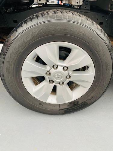Imagen 23 de 23 de Toyota Hilux Srv 4x4