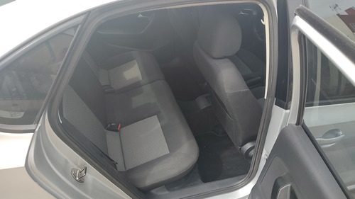 Volkswagen Vento 1.6 Highline Mt