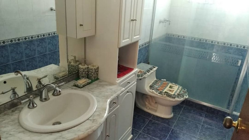 Casa En Venta En Los Castores Va