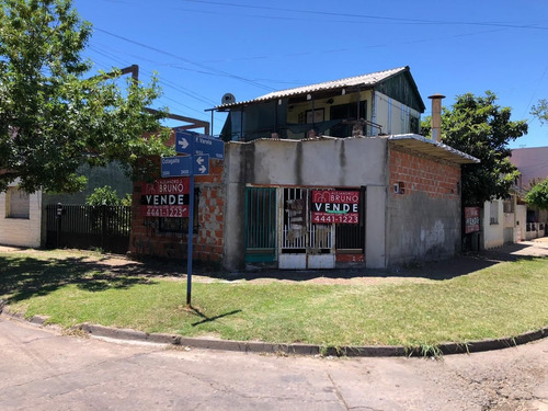 Imagen 1 de 18 de Nuevo Precio - Lote En Esquina - 8.66 X 17 Aprox - 147 M2 Totales