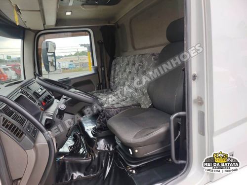 Imagem 10 de 15 de Volkswagen Constellation 24.280 Truck Baú 11 Metros Revisado