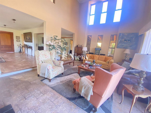 Gran Casa En Venta 5 Dorm. Condominio Mantagua Con Piscina
