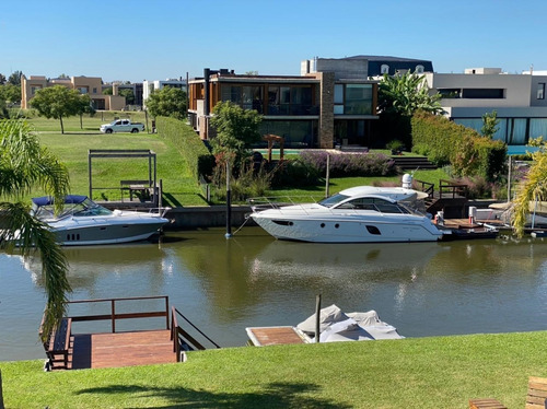 Casa En Venta Ubicado En El Yacht, Nordelta, G.b.a. Zona Norte