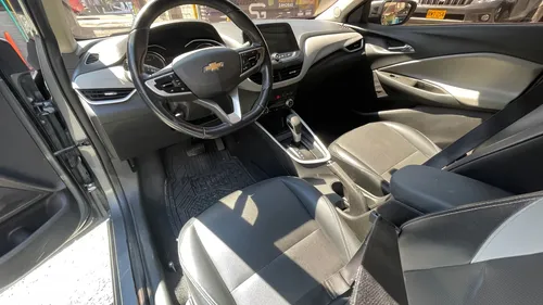 Chevrolet Onix 1.0T Premier Hatch At