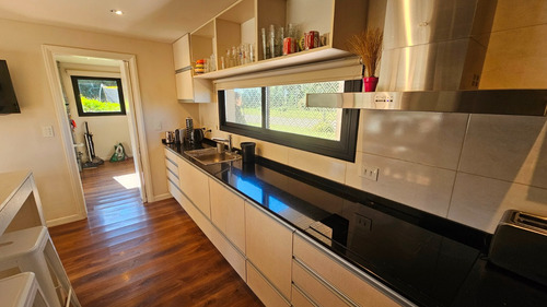 En Venta. Casa De 4 Ambientes Con Quincho Y Pileta. Haras Del Mar. Santa Clara Del Mar.