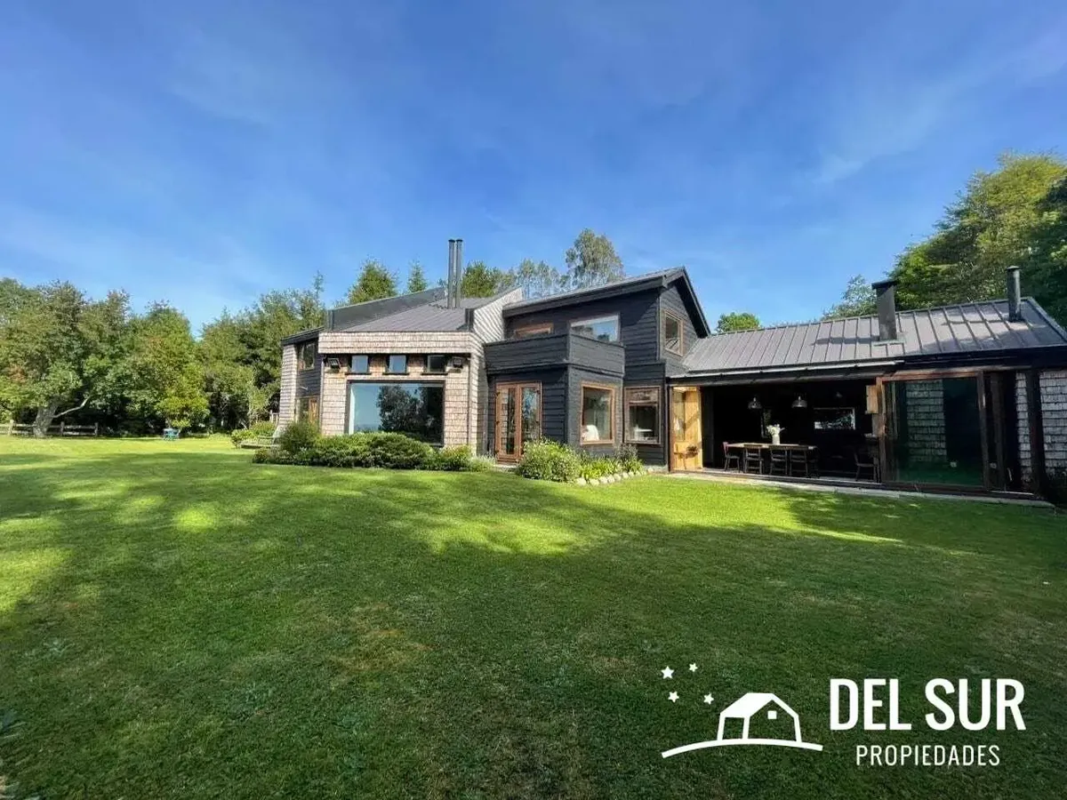 Imagen 4 de 30 de Casa A Orillas De Lago, Puerto Varas, Excelente Nivel