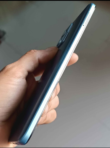 Moto G72 Dual Sim Libre 128 Gb Azul Niágara 6 Gb Ram Azul Acero (Usado)