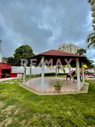 Venta Exclusivo Apartamento En Los Corales, Caraballeda, La Guaira, Vargas