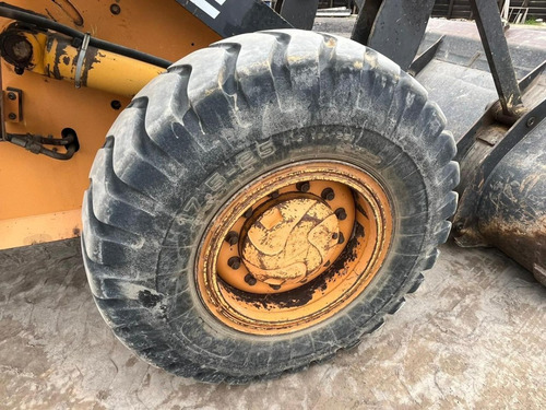 Pá Carregadeira Case W20