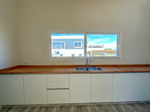 Venta Casa Costa Esmeralda A Estrenar! Estilo Playa Con Pileta Y Fondos Libres