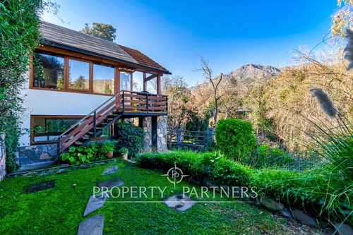 Casa En Venta En Entorno Único Del Arrayan, En Cal...