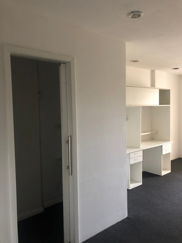 Imagem 6 de 9 de Sala Comercial À Venda Na Rua Acadêmico Walter Gonçalves, Centro, Niterói - Rj - Liv-15683
