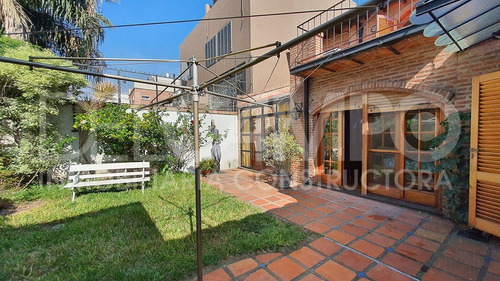 Manuel García 1000 - Núñez - Barrio River- 260 M2 Jardín