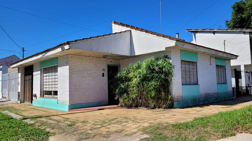  Venta Casa 2 Dormitorios,garage,patio Y Parrilla.