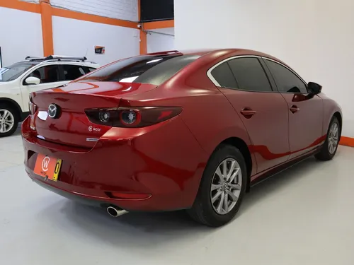 Mazda 3 TOURING 2.0 AT HÍBRIDO