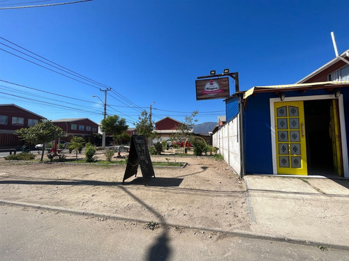 Venta De Hermosa Y Comoda Casa 3d2b Con Local Comercial