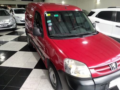 Peugeot Partner Furgon 1.4 C/gnc De 5ta
