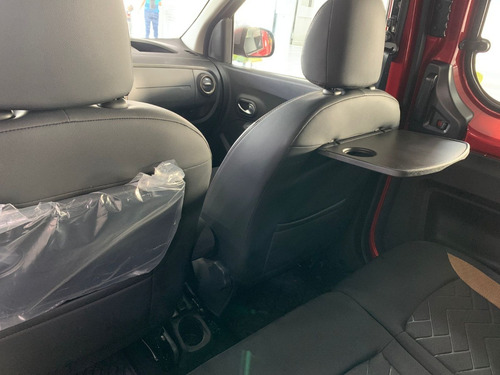 Imagen 12 de 15 de Renault Kangoo Stepway Fisica 1.6 Sce Jg