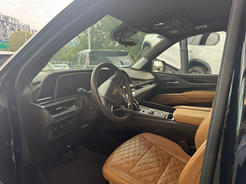 Cadillac Escalade Esv (larga) 2023