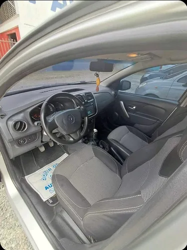 Renault Logan 1.6 Privilege / Intens