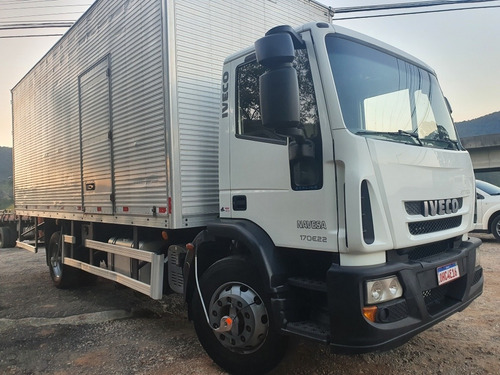 Imagem 2 de 3 de Iveco 170e22 Toco Bau Ano 2013