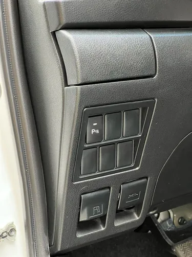 Toyota Fortuner 2.7l Mid