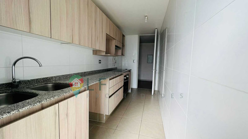 Dpto Con Uso Y Goce De Patio, Condominio (73508)