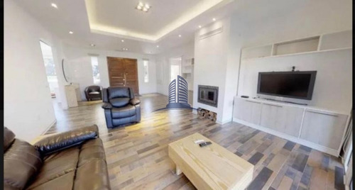 Casa En Venta Barrio Privado,4 Dormitorios - Ref: 715